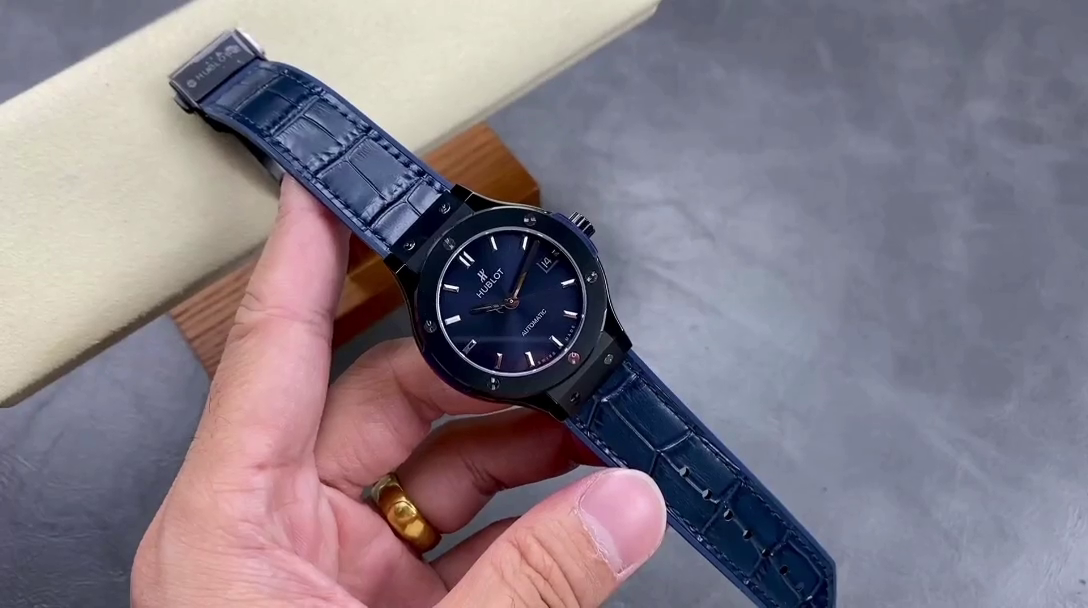 511.CM.7170.LR Hublot Classic Fusion Automatic - QualitySwissReplica