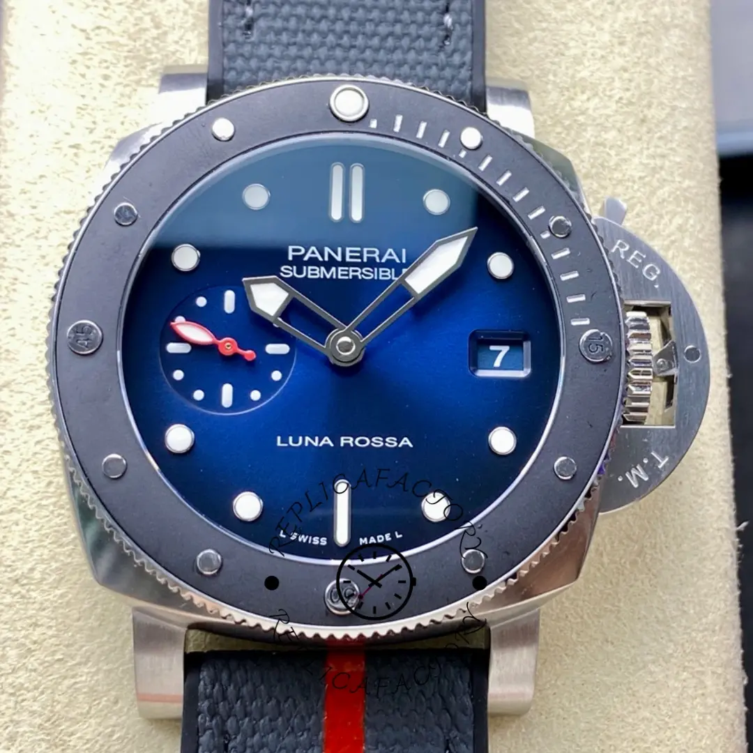 Replica Panerai PAM01565 Submersible Luna Rossa 42mm Blue Dial - QualitySwissReplica