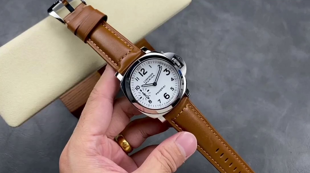 Panerai PAM00113 Luminor Marina Manual Movement 1:1 Clone White Face Watch - QualitySwissReplica