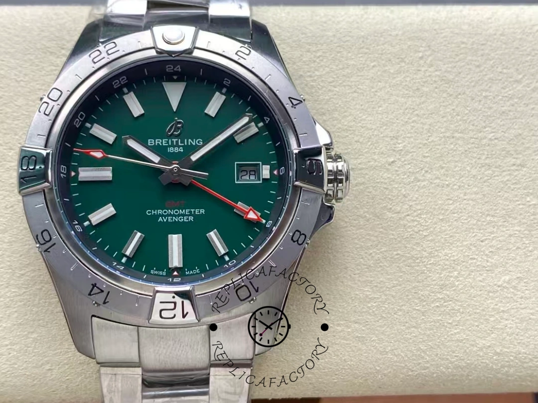 Breitling Avenger Automatic Gmt A32320101B1A1 Green Dial Replica - QualitySwissReplica