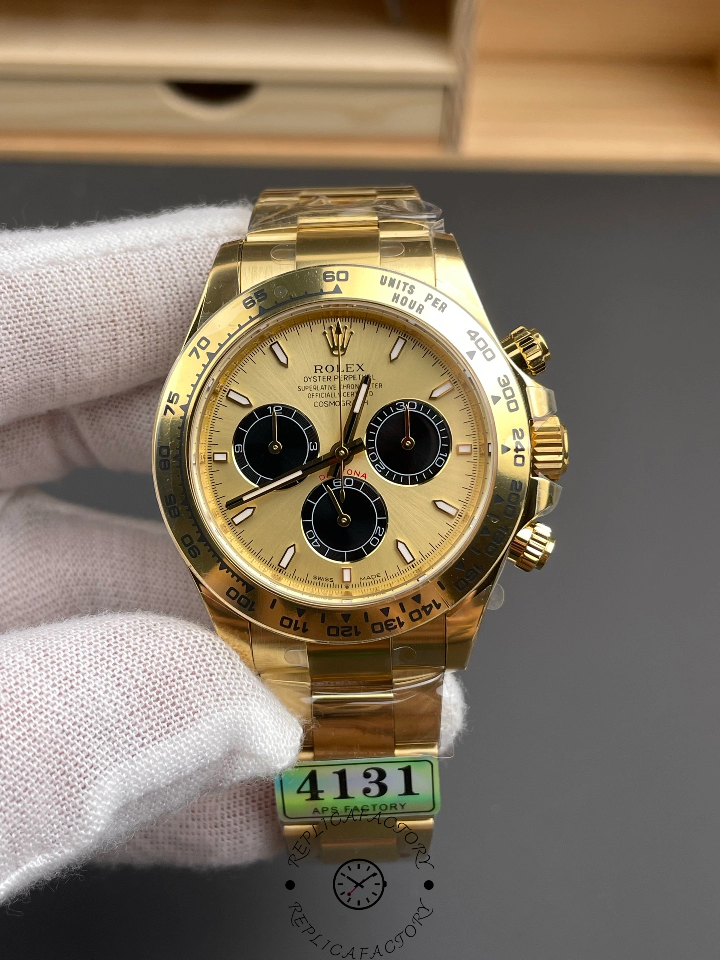 Rolex Daytona 126508 0006 Yellow Gold on Bracelet 1:1 Replica Watch - QualitySwissReplica