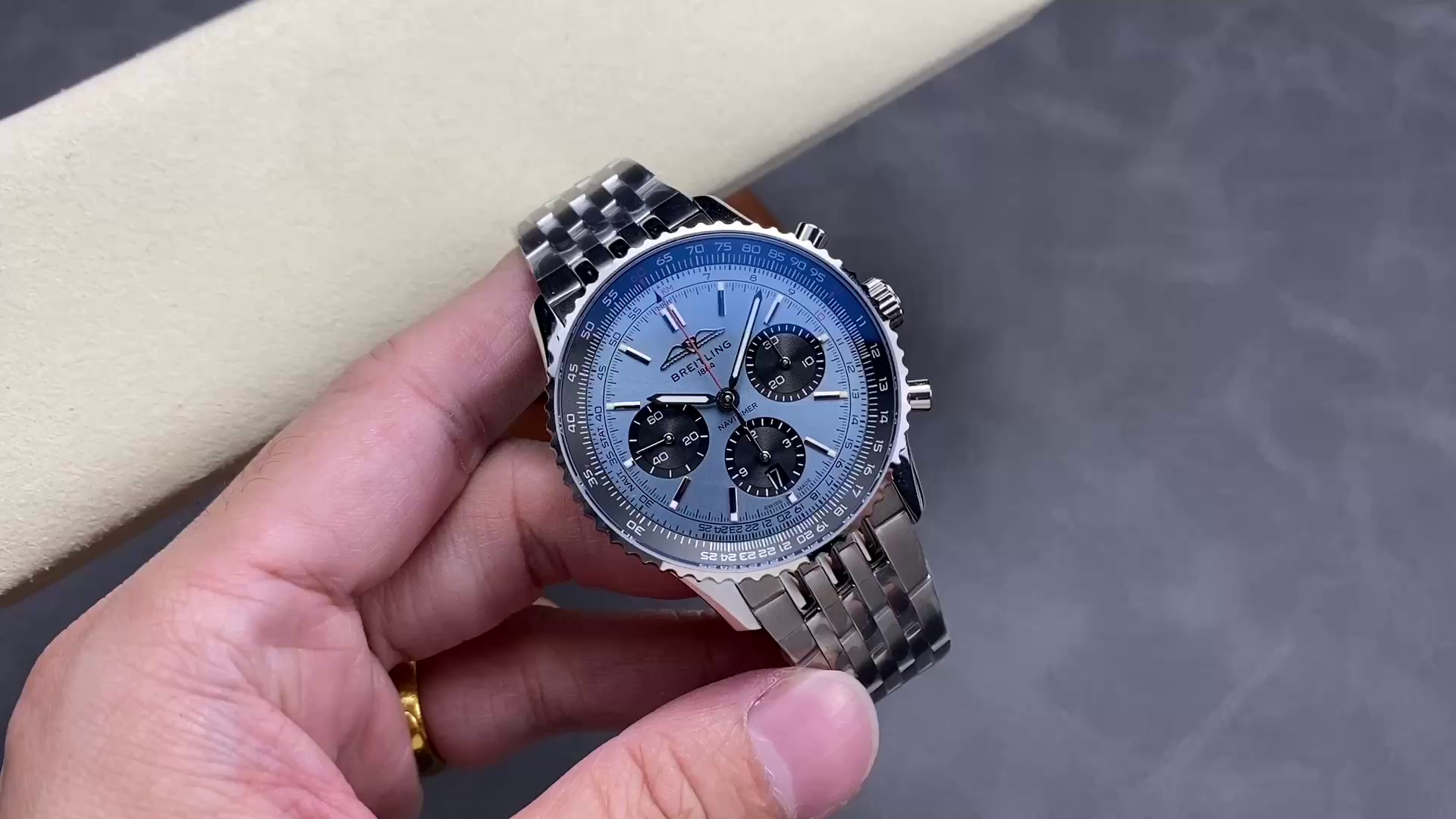 Breitling Navitimer B01 Chronograph 43 AB0138241C1A1 Replica - QualitySwissReplica