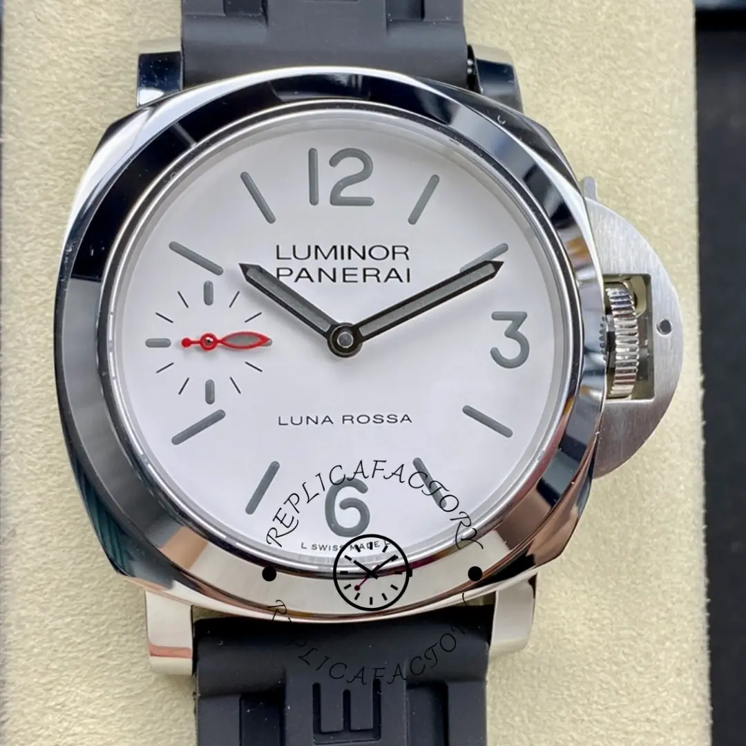 Panerai PAM01342 Luminor Replica White Dial Men's Watch Black Rubber Strap - QualitySwissReplica