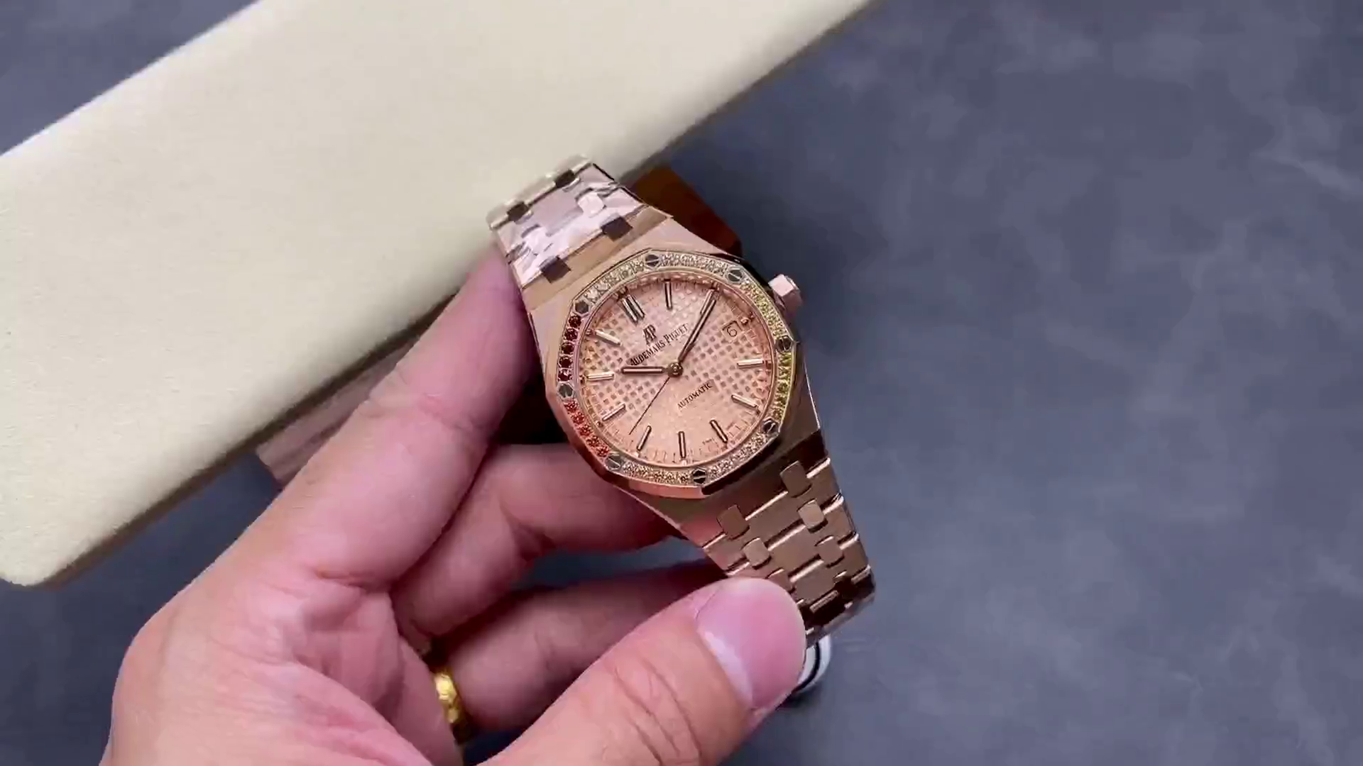 AP Replica Royal Oak 37 Pink Dial 15451OR.YY.1256OR.01 Gem-Set Watch - QualitySwissReplica