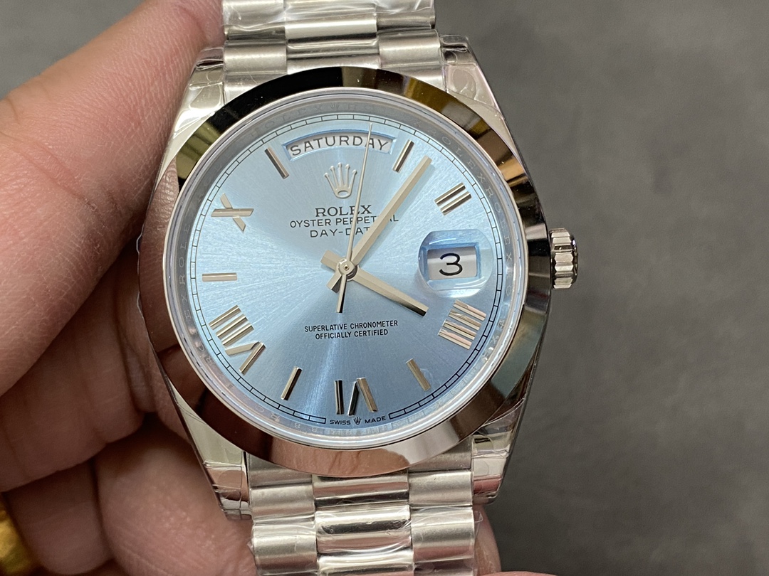 Rolex Day-Date 228206 Ice Blue Quadrant Dial Platinum 40MM Mens Replica Watch - QualitySwissReplica
