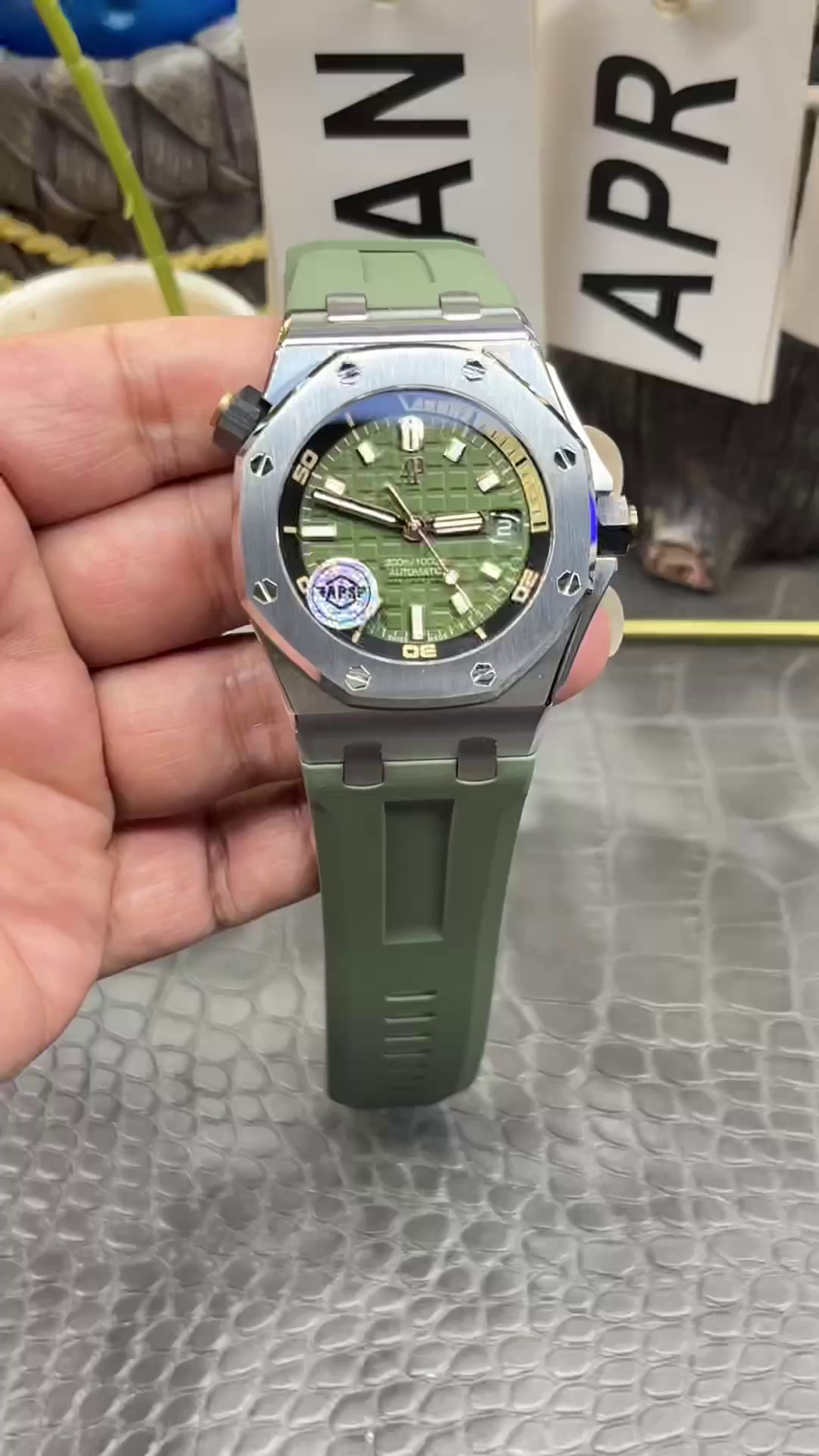1:1 Clone AP Royal Oak Offshore Diver 42 15720ST.OO.A052CA.01 Green Rubber - QualitySwissReplica