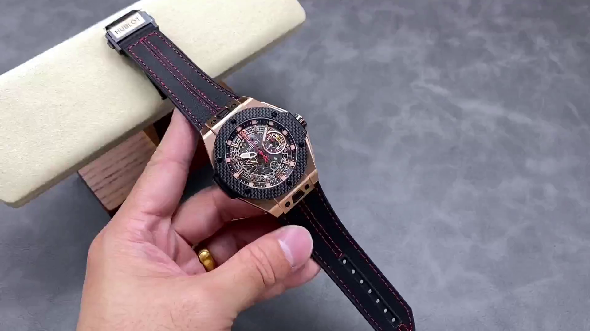 Hublot Big Bang 45MM Unico Ferrari 401.OX.0123.VR Men's Replica Watch - QualitySwissReplica