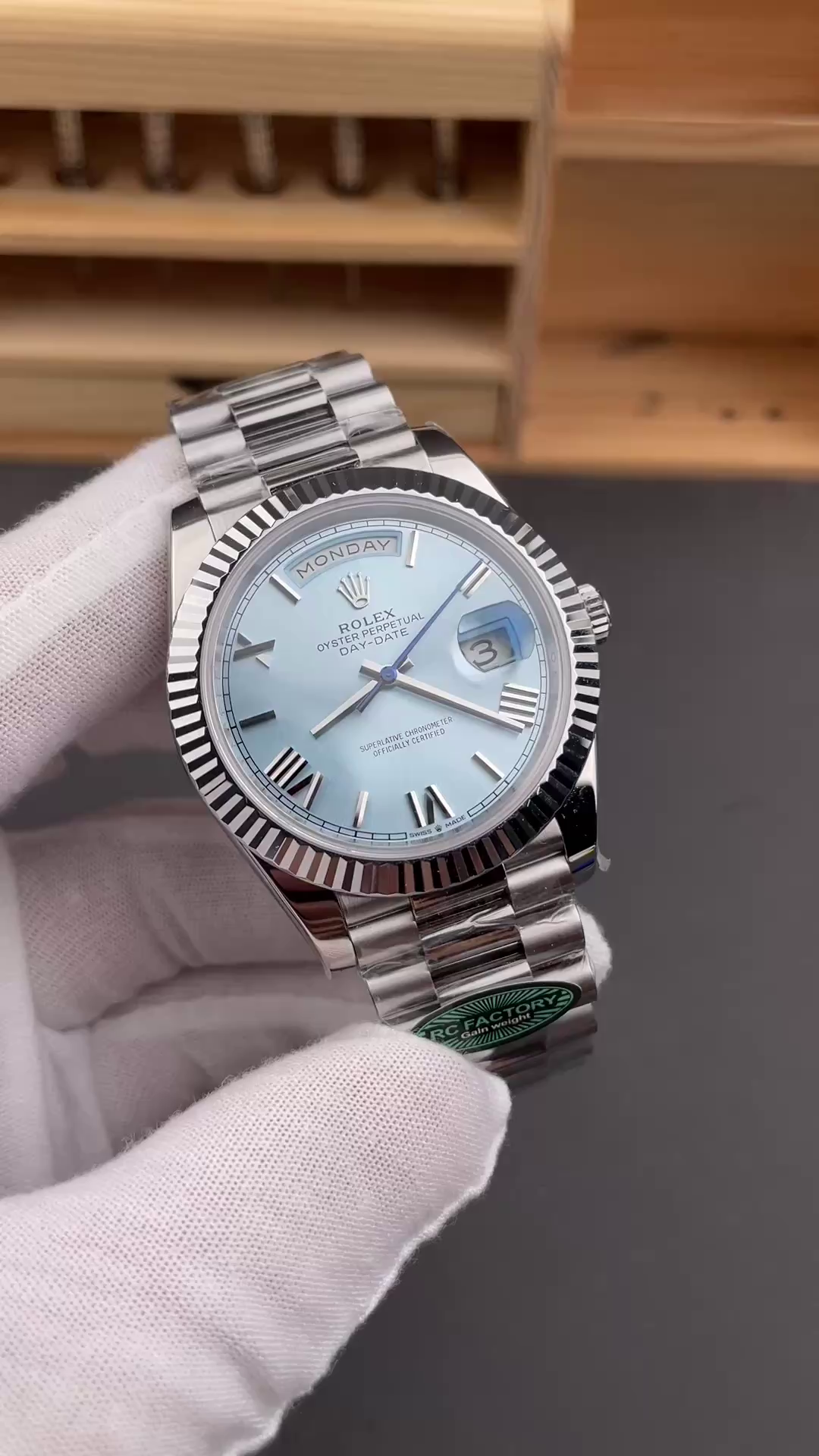 Rolex Day-Date 228236 0012 Fluted Bezel Ice Blue Dial 40MM Mens Replica Watch - QualitySwissReplica