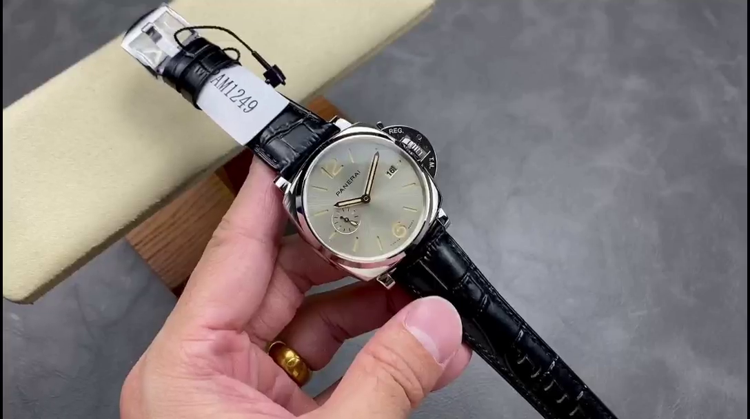 Panerai 1:1 Clone Luminor Due Automatic 42MM Steel PAM01249 Silver Dial - QualitySwissReplica