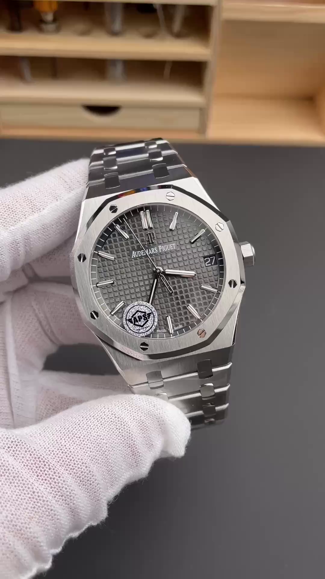 AP 15500ST.OO.1220ST.02 Royal Oak 41 Gray Dial Replica Watch - QualitySwissReplica