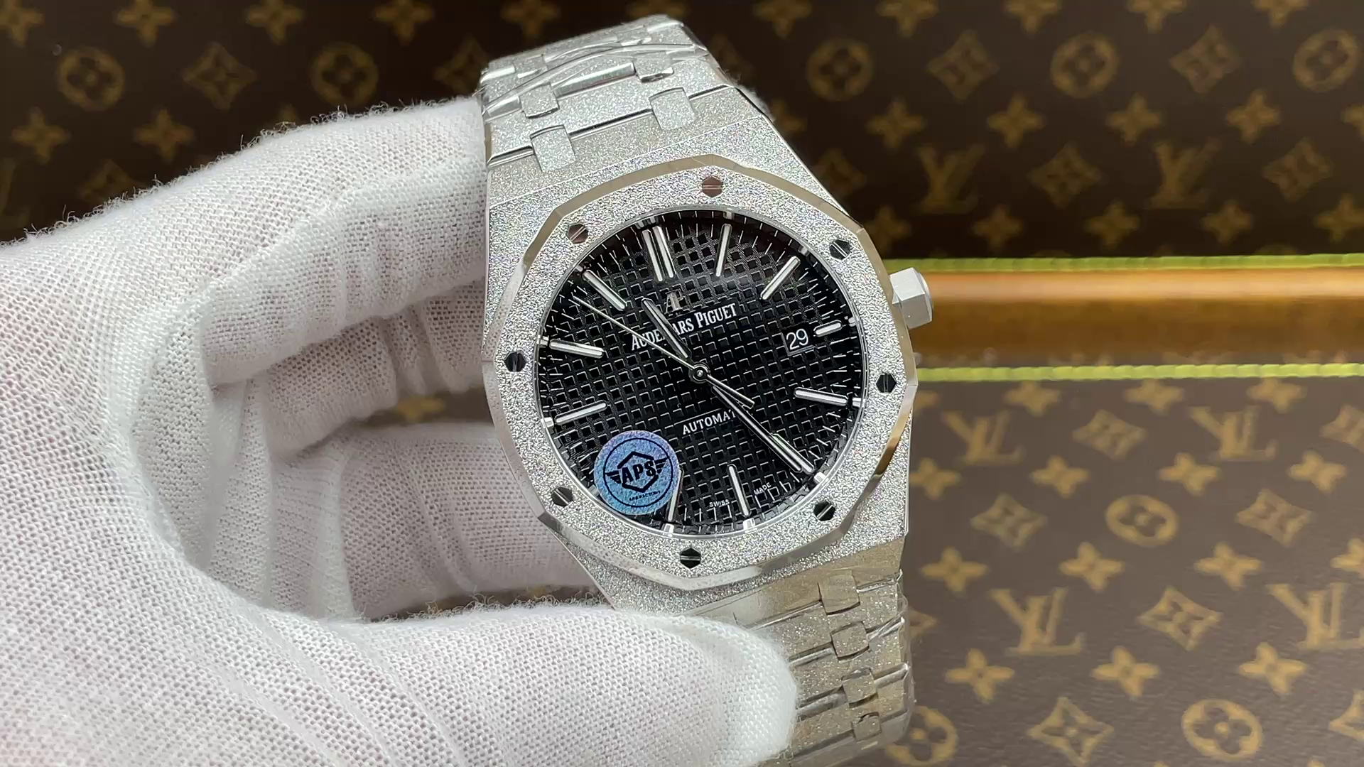 AP Royal Oak 41mm 15410BC.GG.1224BC.01 Black Dial Replica - QualitySwissReplica