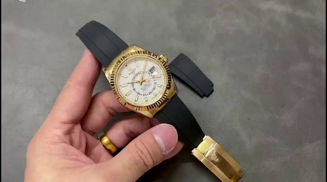 Rolex Sky Dweller m336238 0003 Yellow Gold White Dial 42mm Mens Replica Watch - QualitySwissReplica