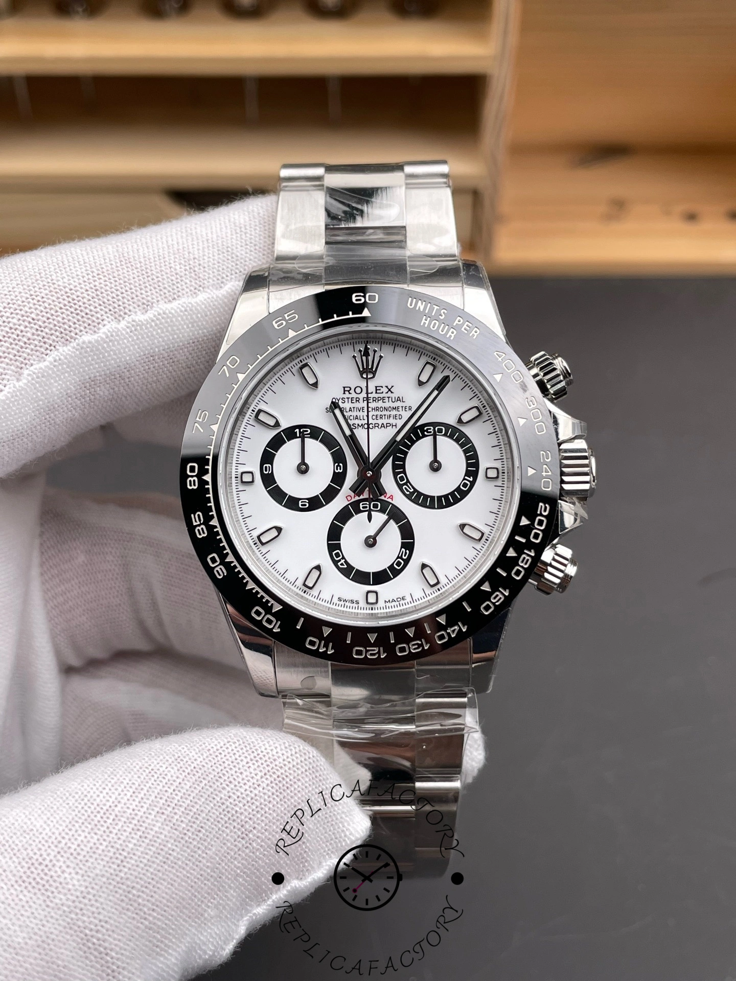 Rolex Cosmograph Daytona 116500LN-0001 Stainless Steel White Dial 40mm Mens Replica Watch - QualitySwissReplica