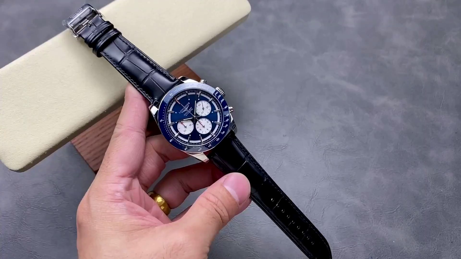 Longines L3.835.4.91.2 Conquest Replica Blue Dial Men's Watch - QualitySwissReplica