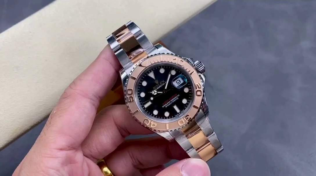 Rolex Yacht-Master 126621-0002 EverRose Gold Black Dial 40MM Mens Replica Watch - QualitySwissReplica