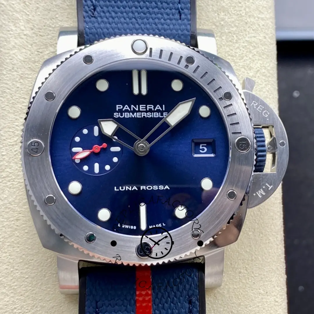 Panerai PAM01391 Submersible QuarantaQuattro Luna Rossa Replica 44MM Men's Watch - QualitySwissReplica