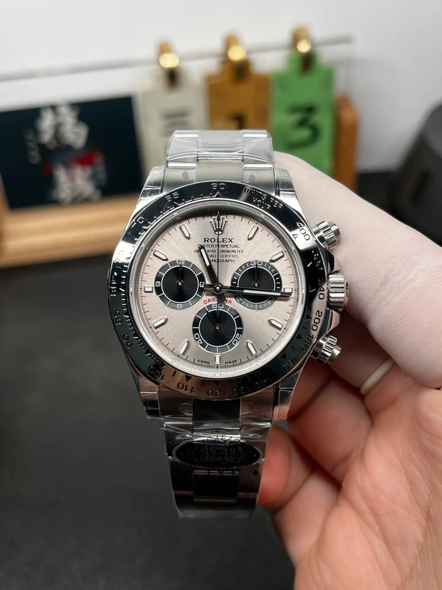 Rolex Cosmograph Daytona 116509 Silver Index Dial 40MM Mens Replica Watch - QualitySwissReplica