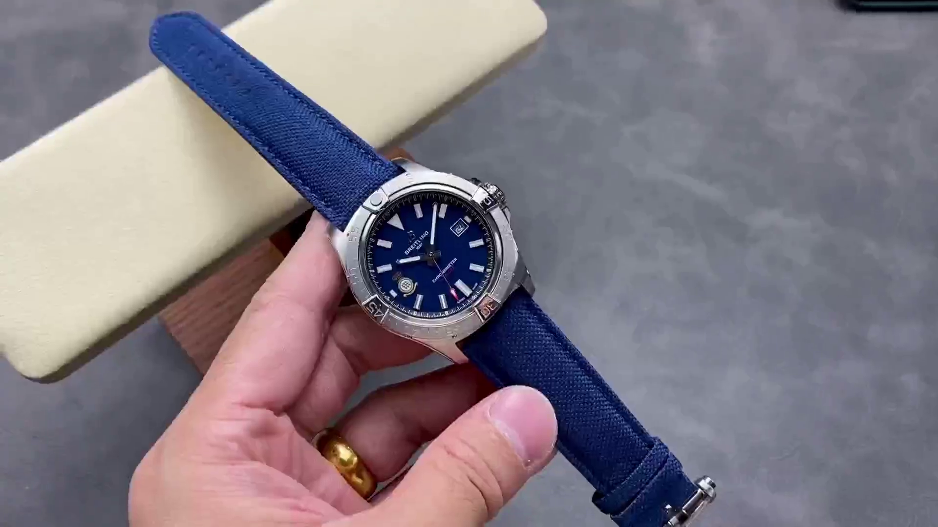 Breitling Avenger Automatic 42mm A173281A1C1X1 Blue Dial Replica - QualitySwissReplica