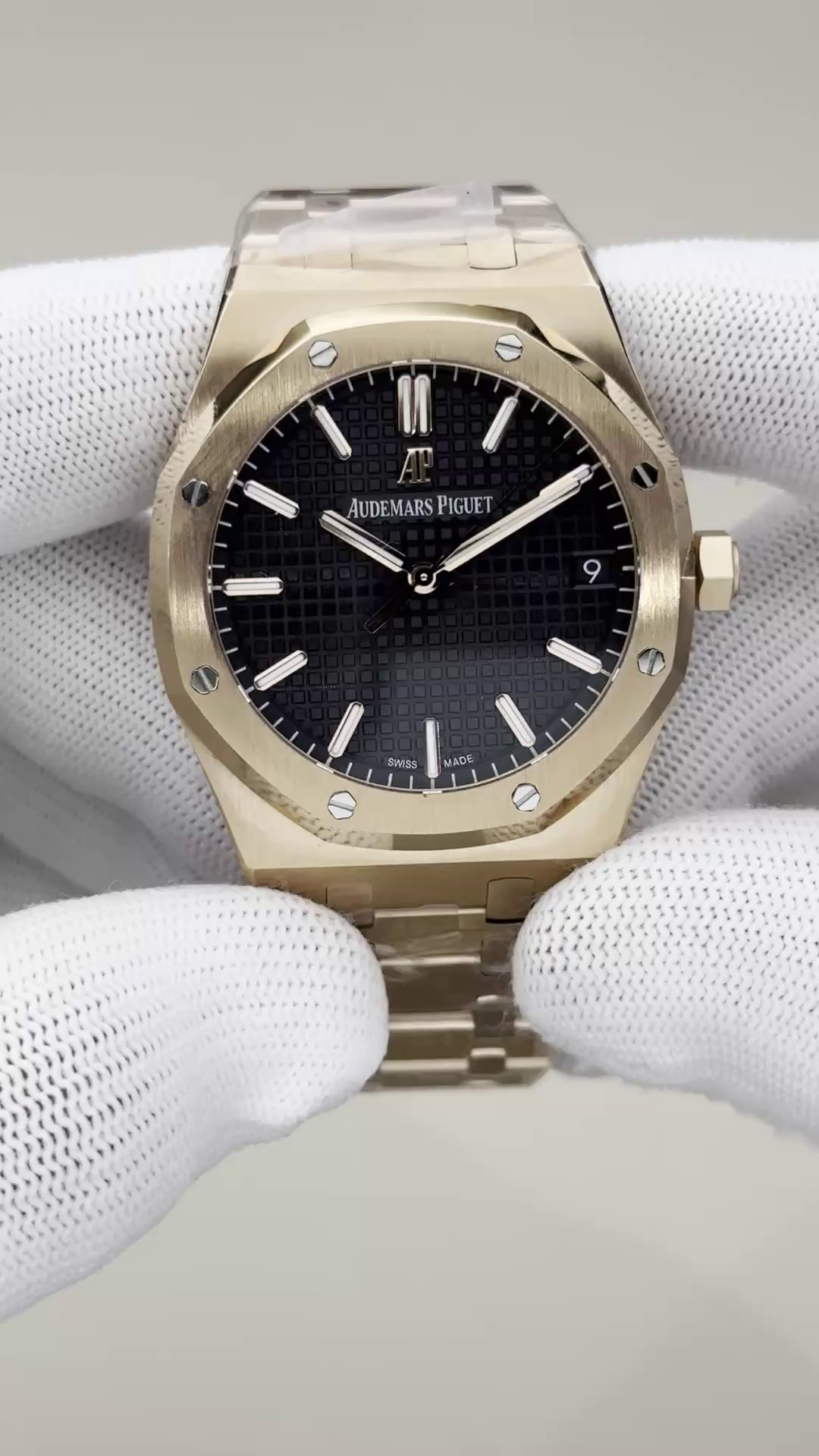 AP Royal Oak 1:1 Clone 15500OR.OO.1220OR.01 41MM Luxury Watch - QualitySwissReplica