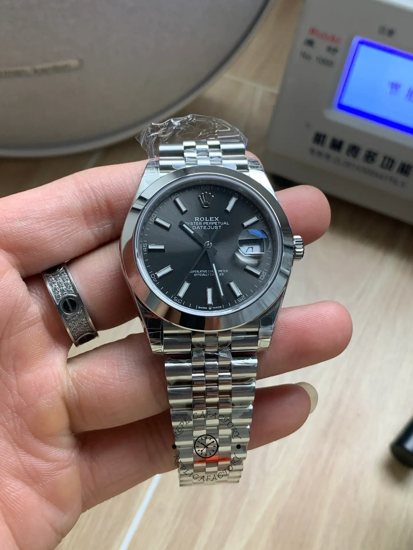 Rolex Datejust 41 Stainless Steel Grey Dial Jubilee Band M126300 0008 Men's Watch - QualitySwissReplica