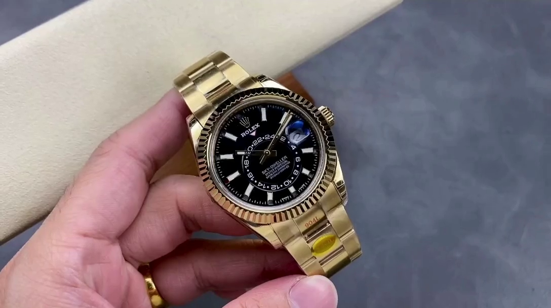 Rolex Sky Dweller Yellow Gold Black Dial Oyster M336938 0002 Men's Replica Watch - QualitySwissReplica