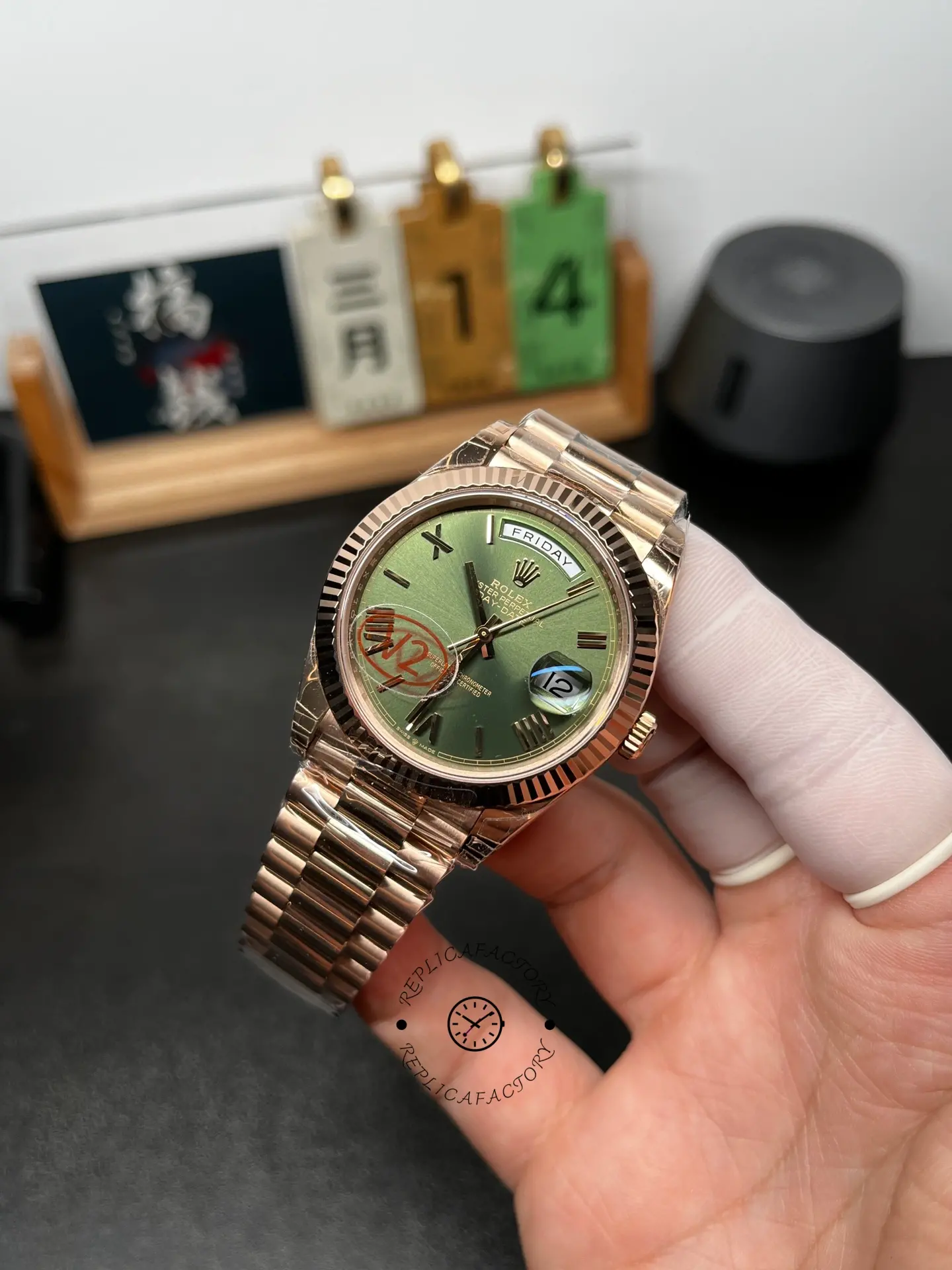 Rolex Day Date 40 18k Everose Gold Olive Green Dial m228235 0025 40mm - QualitySwissReplica