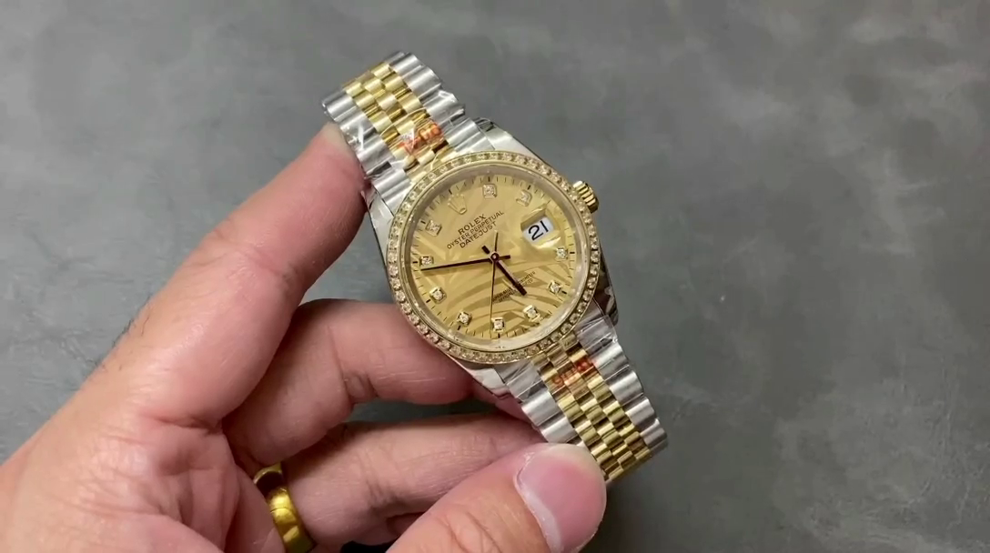 Rolex Datejust 36 Golden Palm Motif 126283RBR 0023 Dial Jubilee Bracelet Watch - QualitySwissReplica