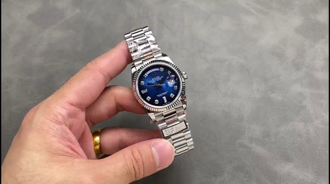 Rolex Day-Date 128239 Blue Ombre Diamond Dial 36MM Unisex Replica Watch - QualitySwissReplica