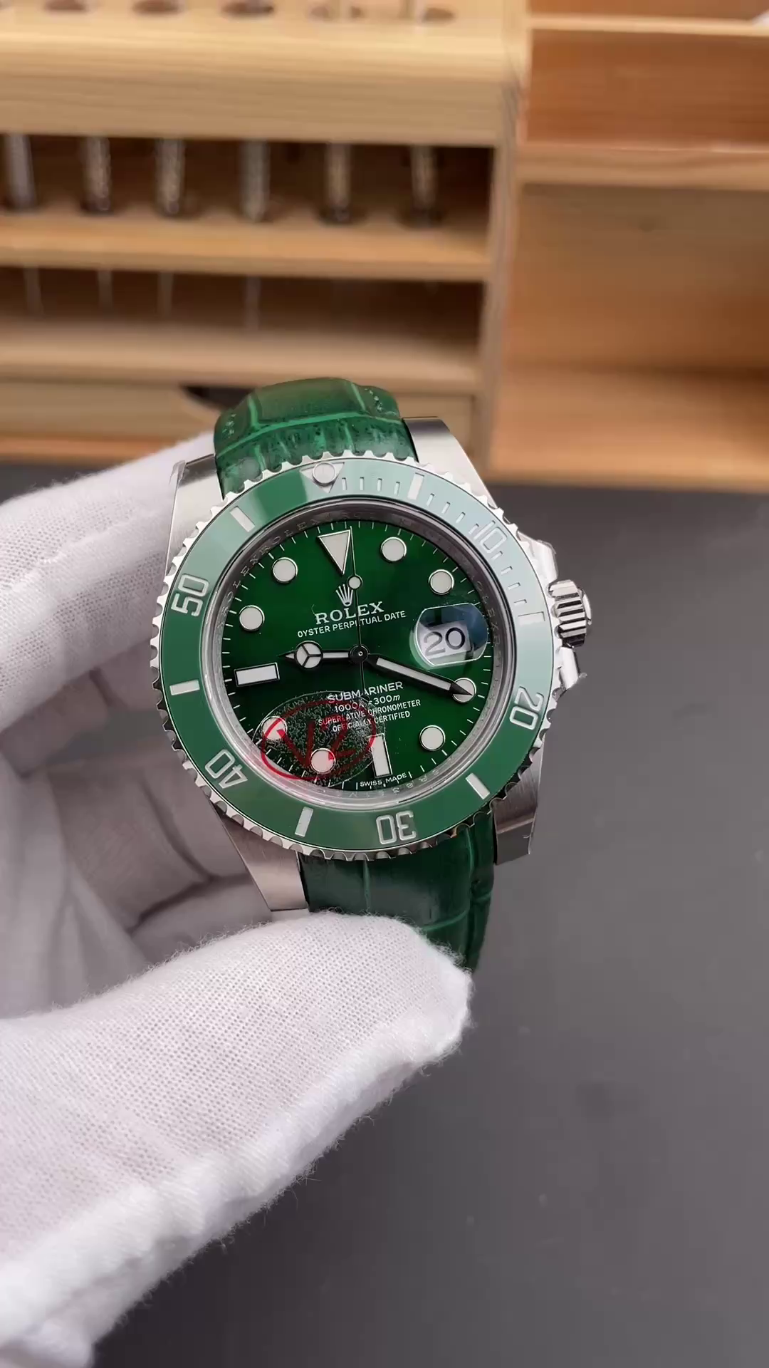 Rolex Submariner 116610LV 1:1 Clone Green Dial Leather Strap - QualitySwissReplica