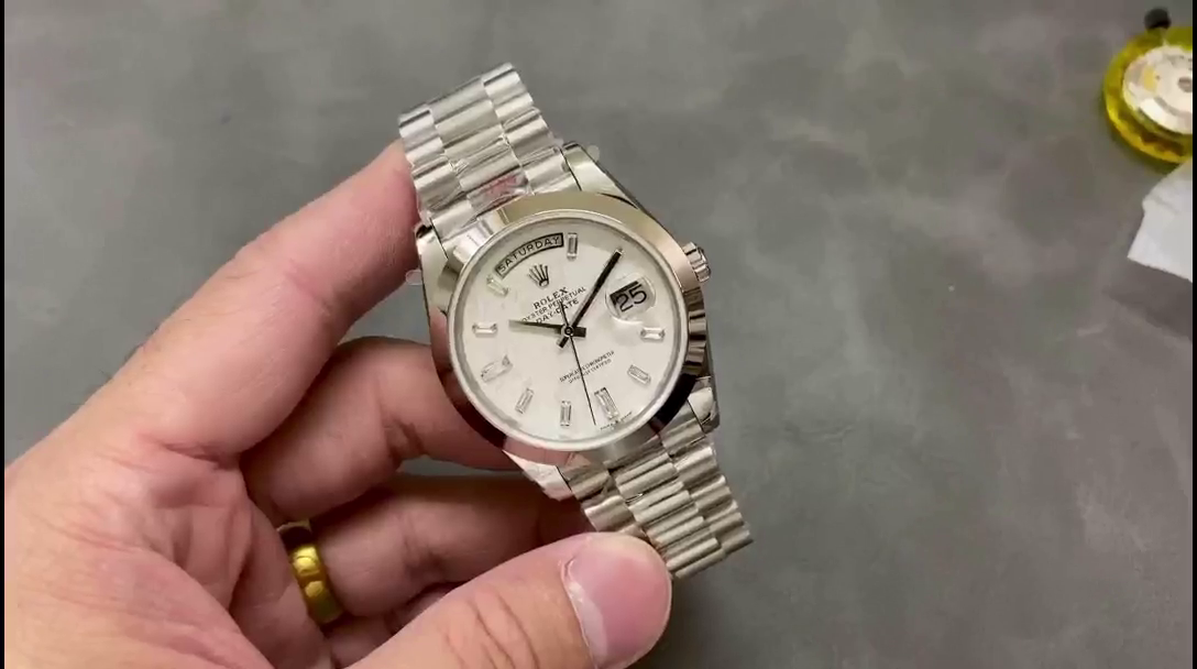 Rolex Day-Date 40mm Platinum Meteorite Baguette 228206 0036 Men's Watch - QualitySwissReplica