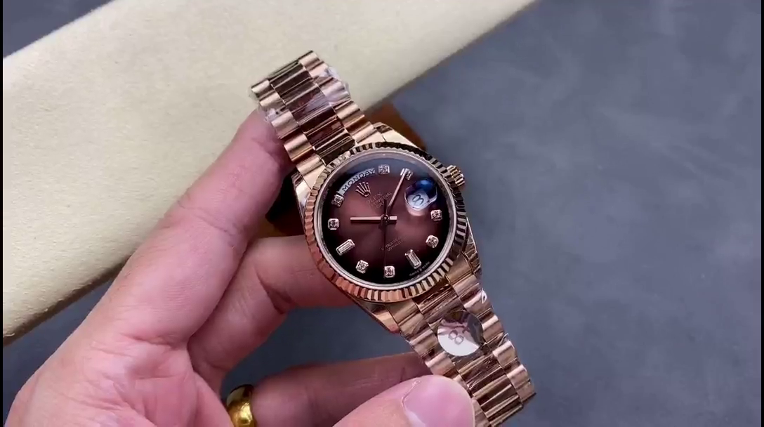 Rolex Day-Date 128235 Everose Gold Brown Ombre Diamond Dial 36MM Unisex Replica Watch - QualitySwissReplica