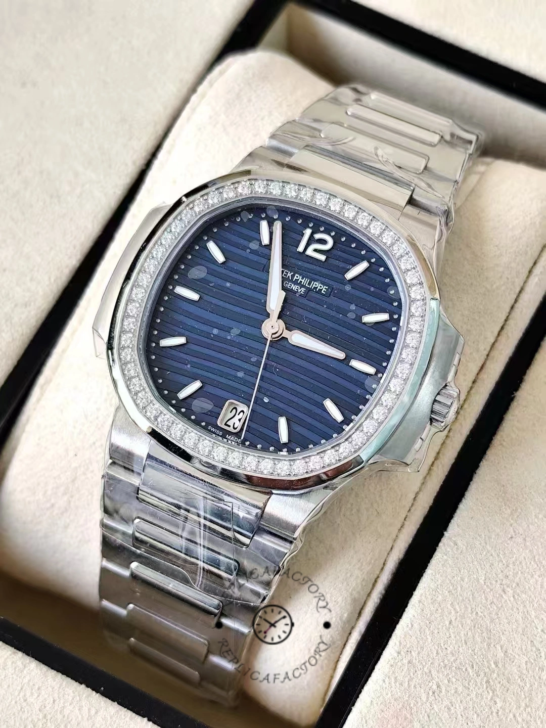 Patek Philippe Nautilus Ladies Stainless Steel Blue Dial 7118 1200A 001 35mm - QualitySwissReplica