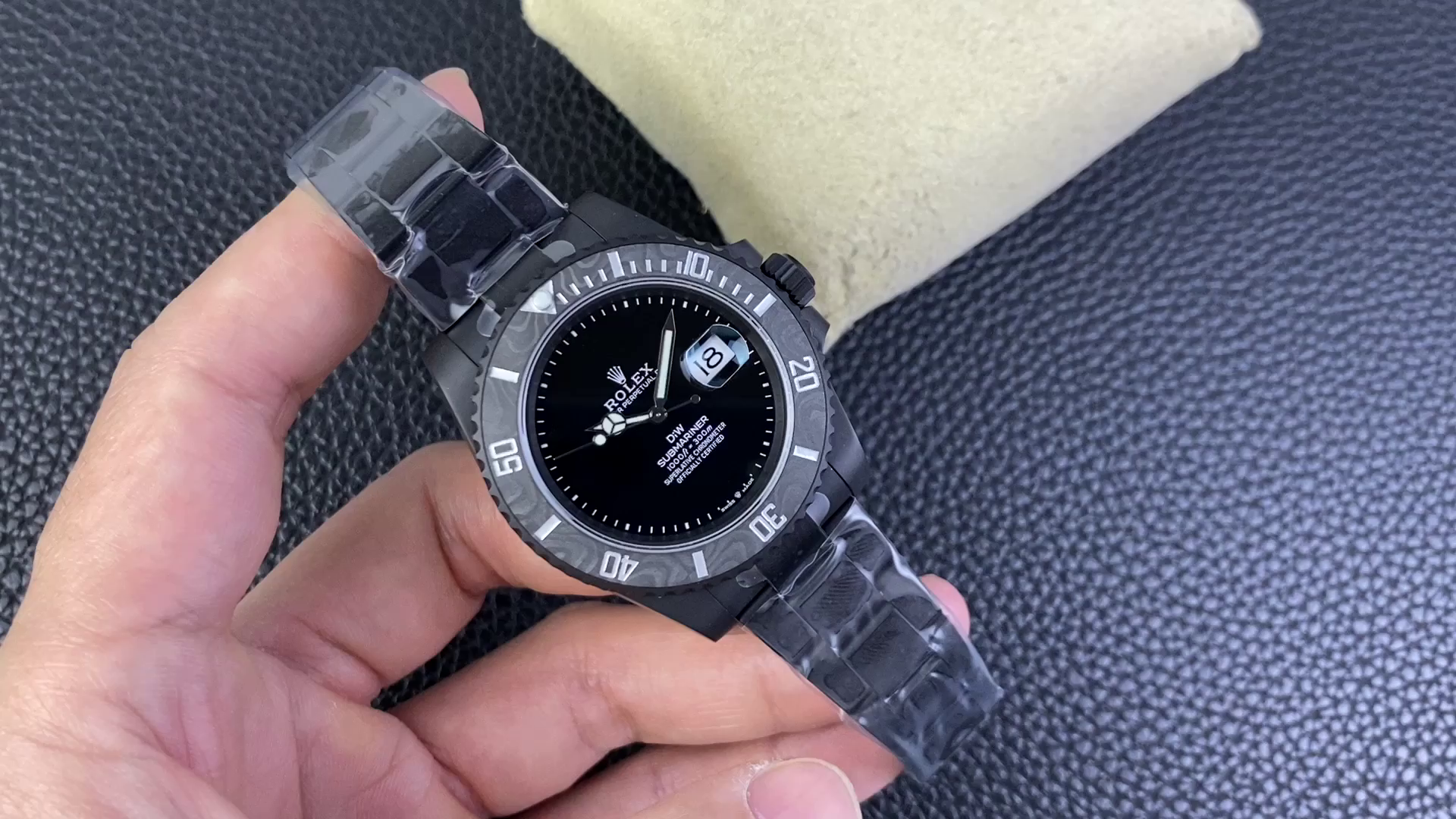 Rolex Submariner DIW Edition Parakeet Carbon Fiber Bezel 116610LB Black Dial - QualitySwissReplica