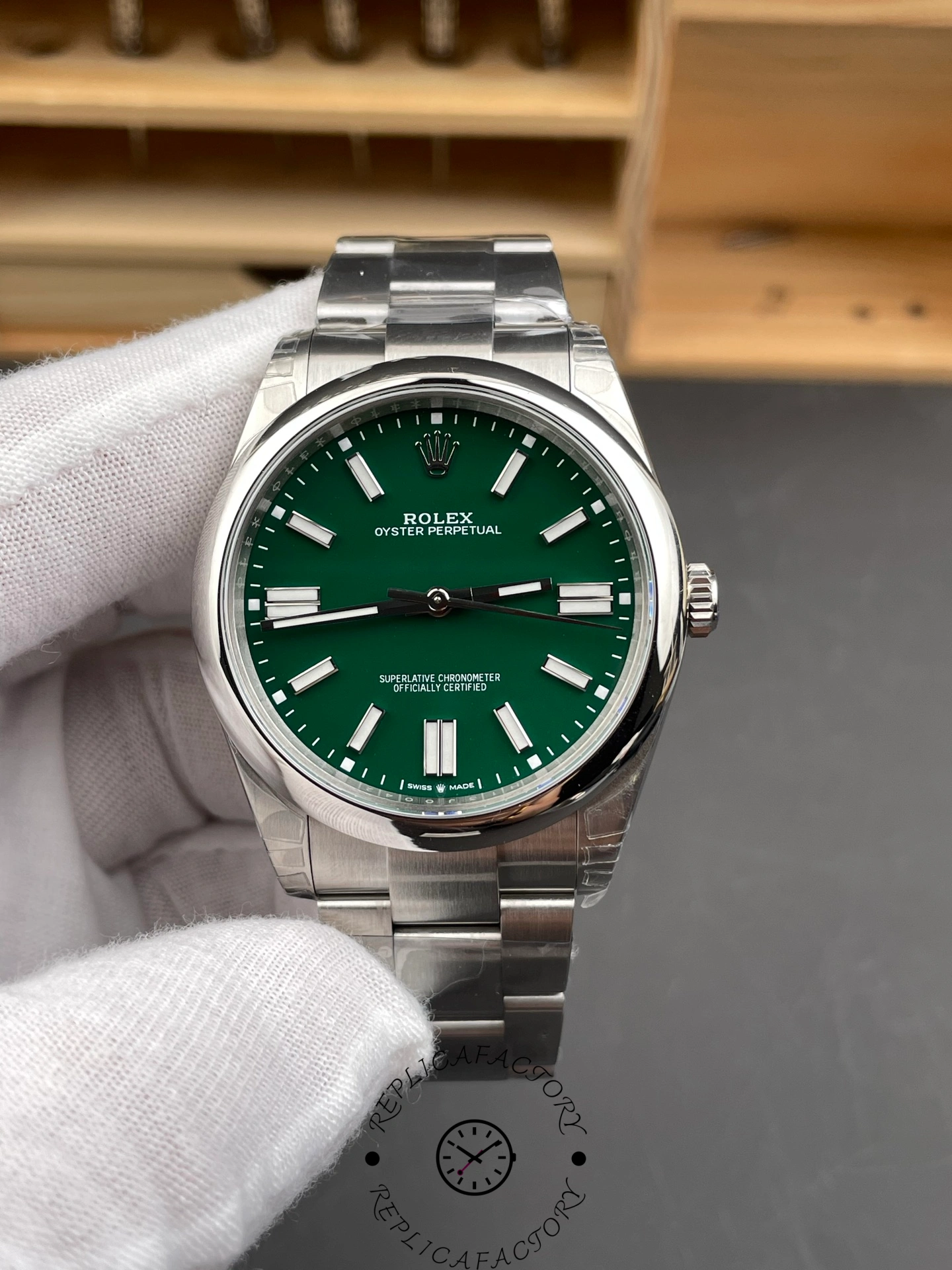 Rolex Oyster Perpetual 41 Green Dial 134300 0004 Men's Watch - QualitySwissReplica