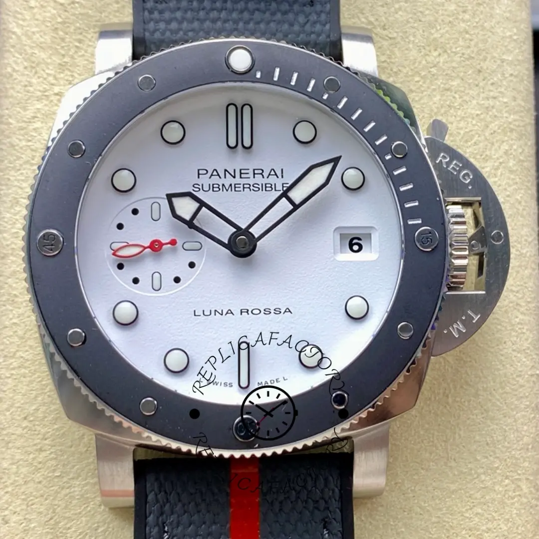 Panerai Submersible PAM01579 Luna Rossa Steel Replica 42MM White Dial - QualitySwissReplica