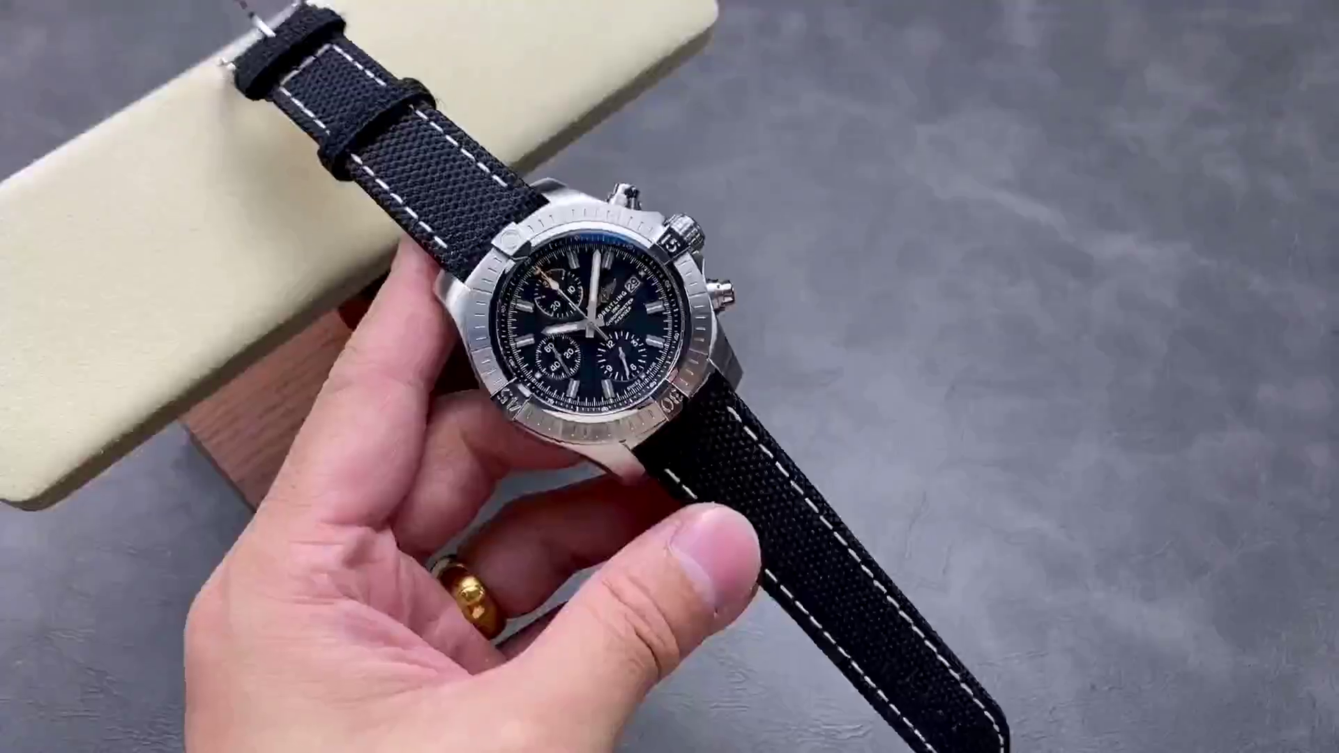 Breitling Avenger Chronograph 45 Replica A13317101B1X1 Nylon Men's Watch - QualitySwissReplica