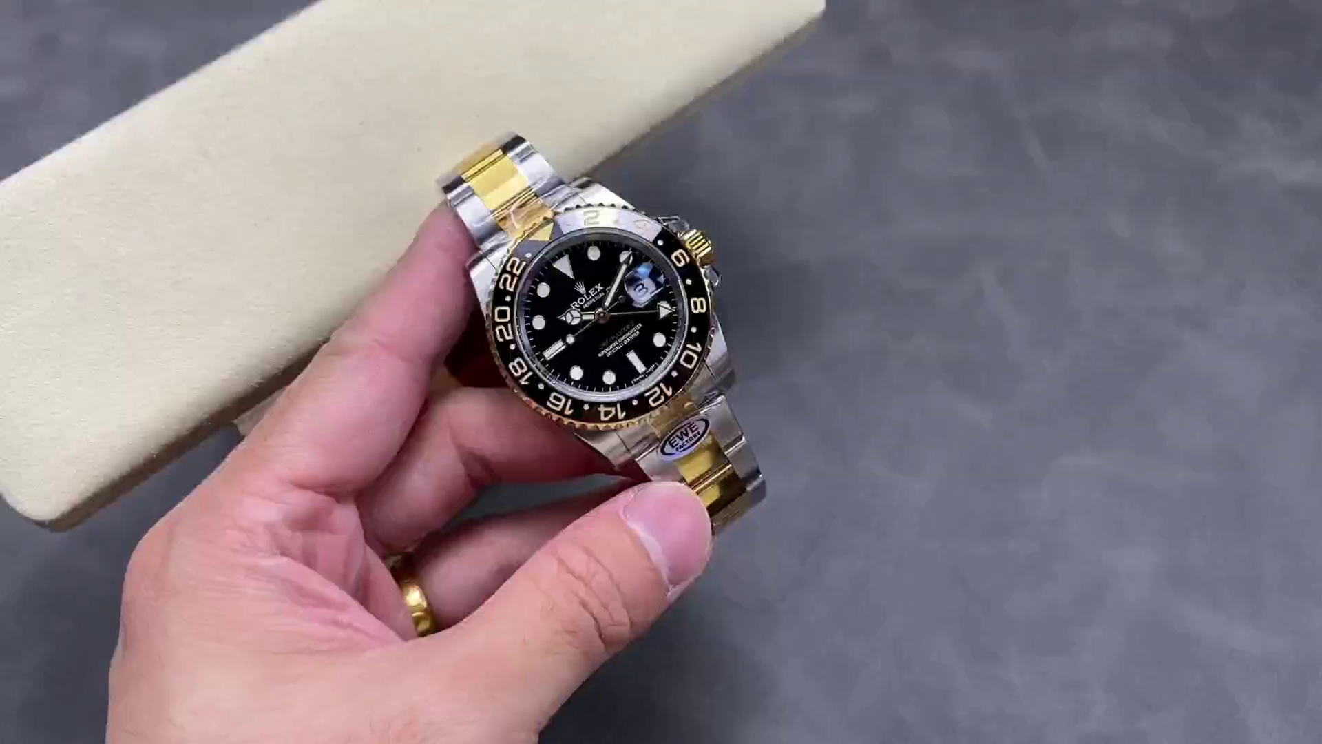 Rolex GMT-Master II 116713LN stainless steel case Black Dial 40mm Mens Replica Watch - QualitySwissReplica