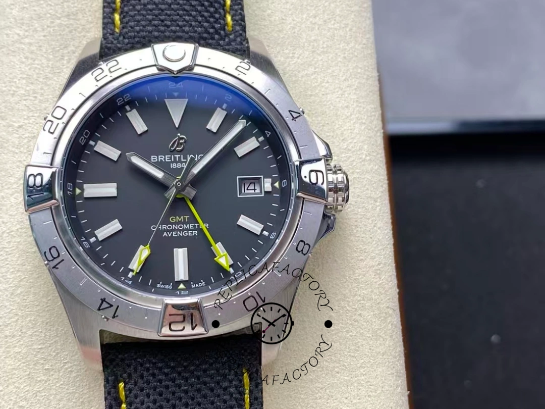 Breitling Avenger GMT 44MM Yellow Pointer A32320101B1X1 Replica - QualitySwissReplica