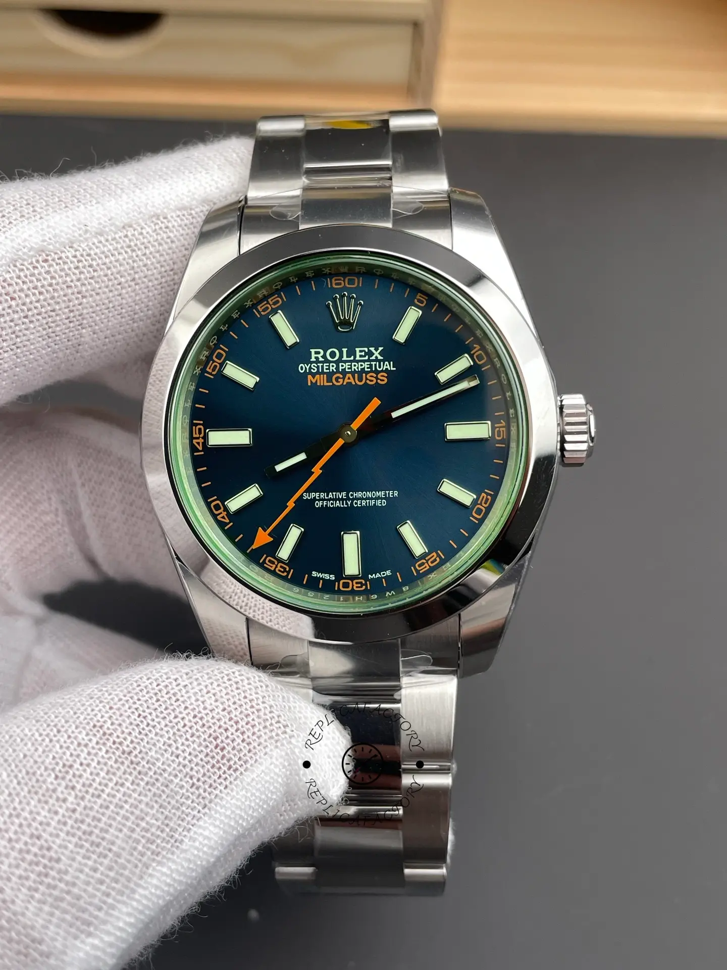 Rolex Milgauss 116400GV-0001 Stainless Steel Black Dial 40MM Mens Replica Watch - QualitySwissReplica