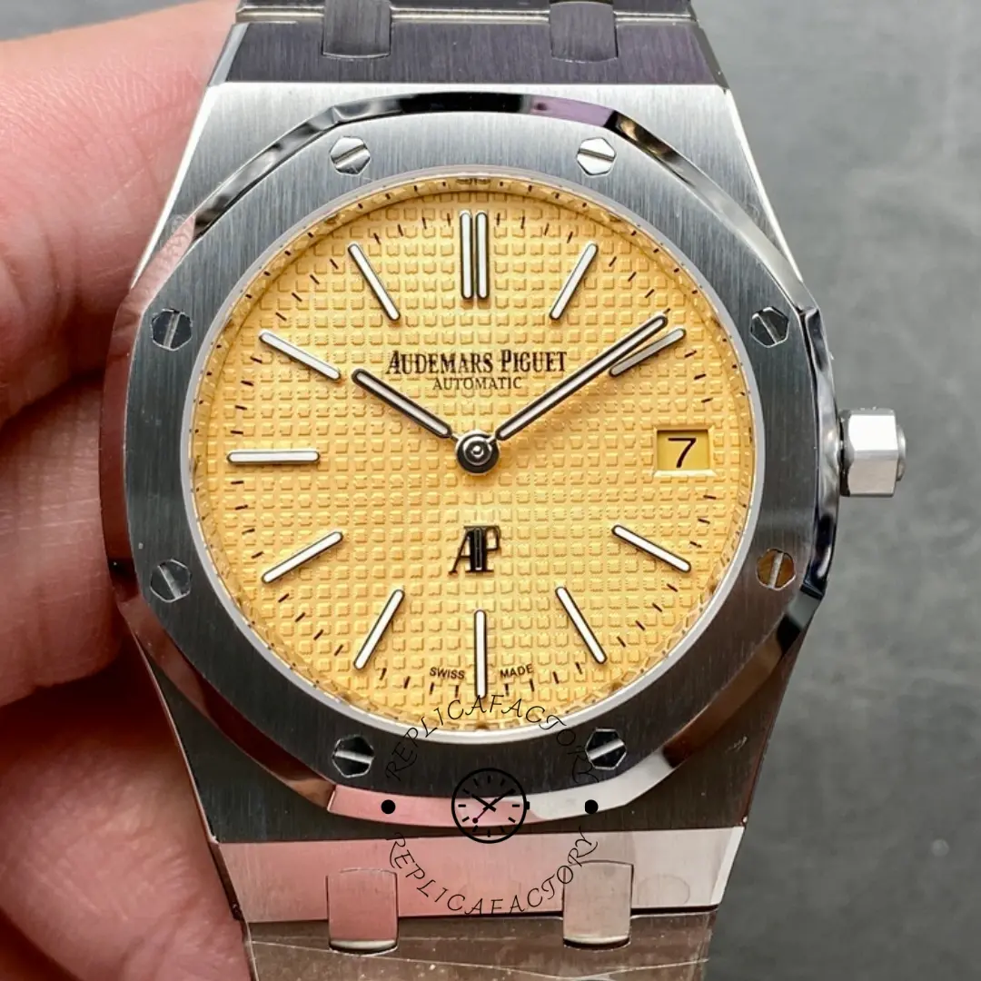 AP Royal Oak Jumbo Extra-Thin 39 Salmon Dial 15202BC.OO.1240BC.01 1:1 Clone - QualitySwissReplica