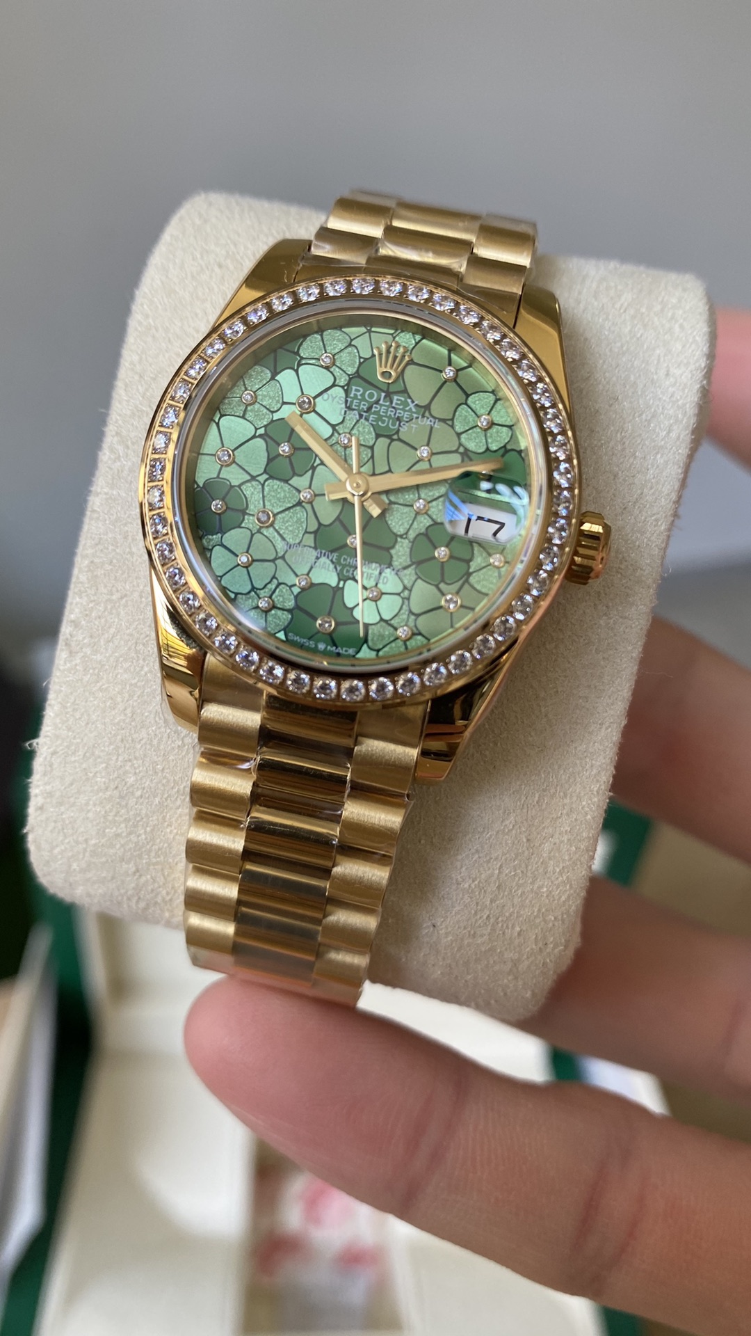 Rolex Datejust 31 Yellow Gold Olive Green Floral Motif Diamond Bezel M278288RBR 0038 - QualitySwissReplica