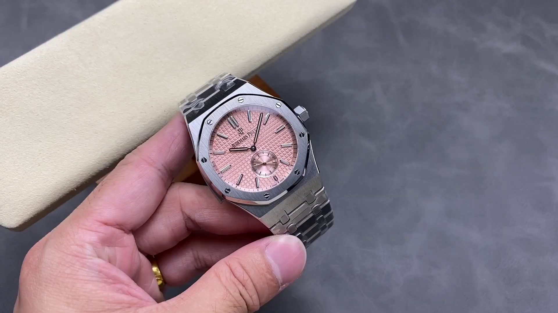 Replica AP Royal Oak Minute Repeater 42mm Pink Dial 26591TI.OO.1252TI.02 - QualitySwissReplica