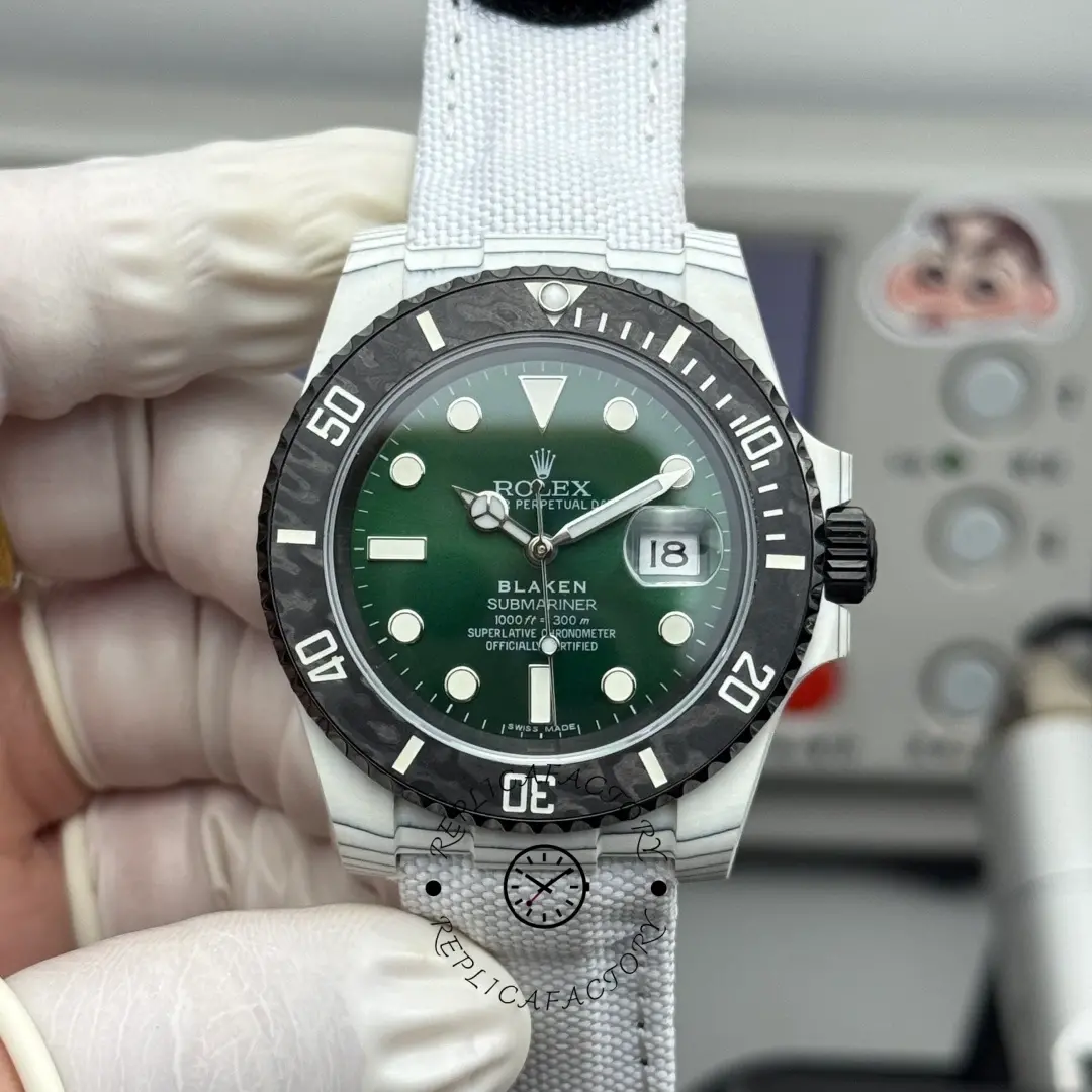 Replica Rolex Submariner 40mm Green Dial White Nylon Strap 116610 - QualitySwissReplica