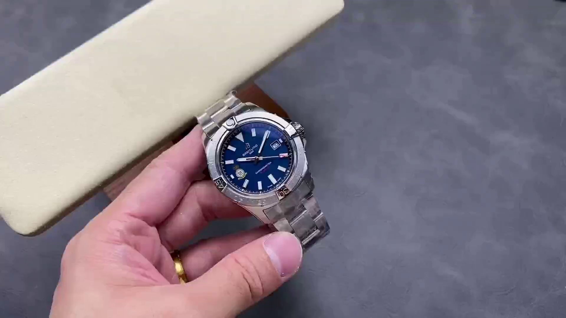 Breitling Avenger Automatic 42mm A173281A1C1A1 Blue Dial Replica - QualitySwissReplica