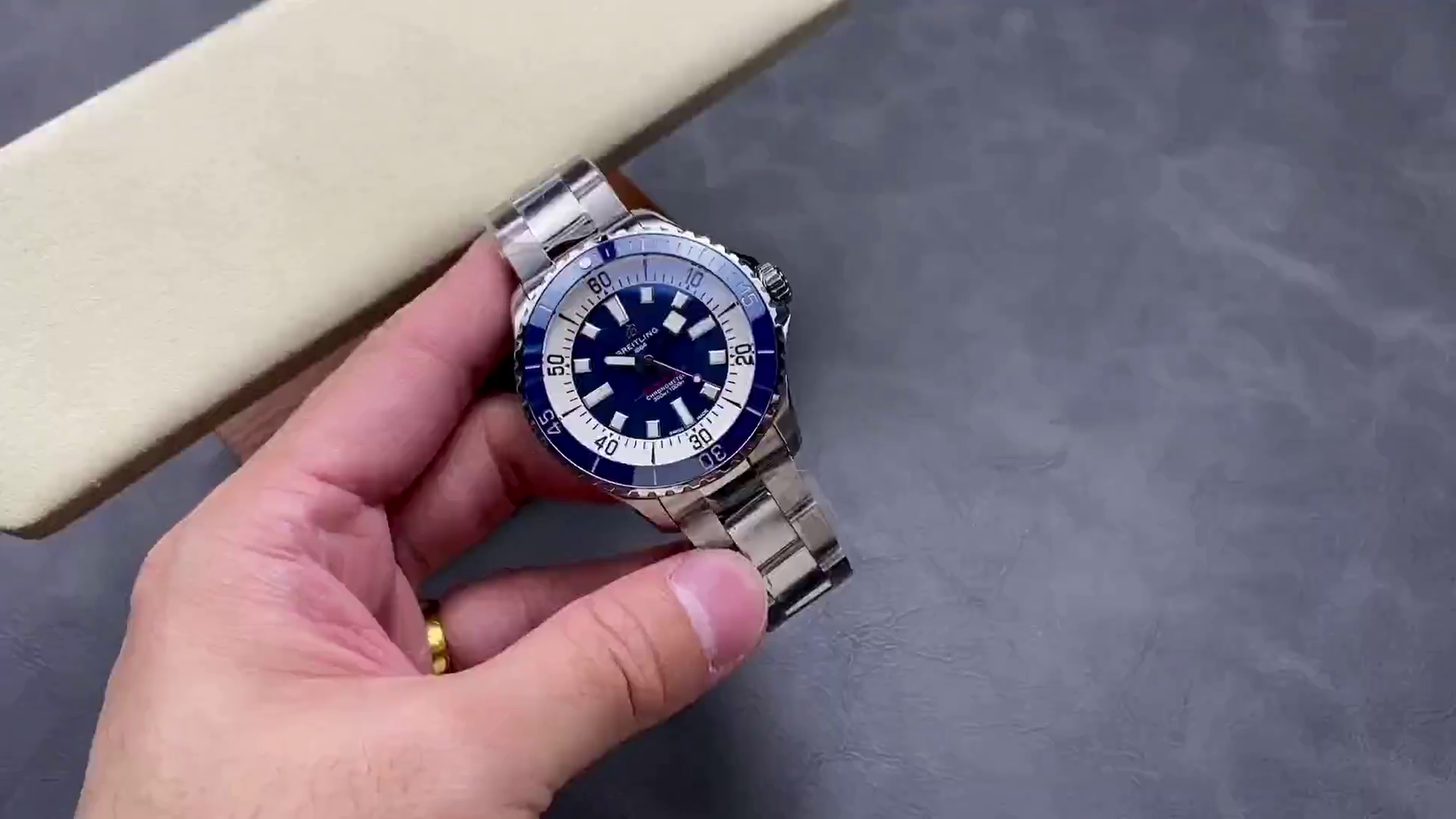 Breitling Superocean Replica A17375E71C1A1 Automatic Men's Diving Watch - QualitySwissReplica