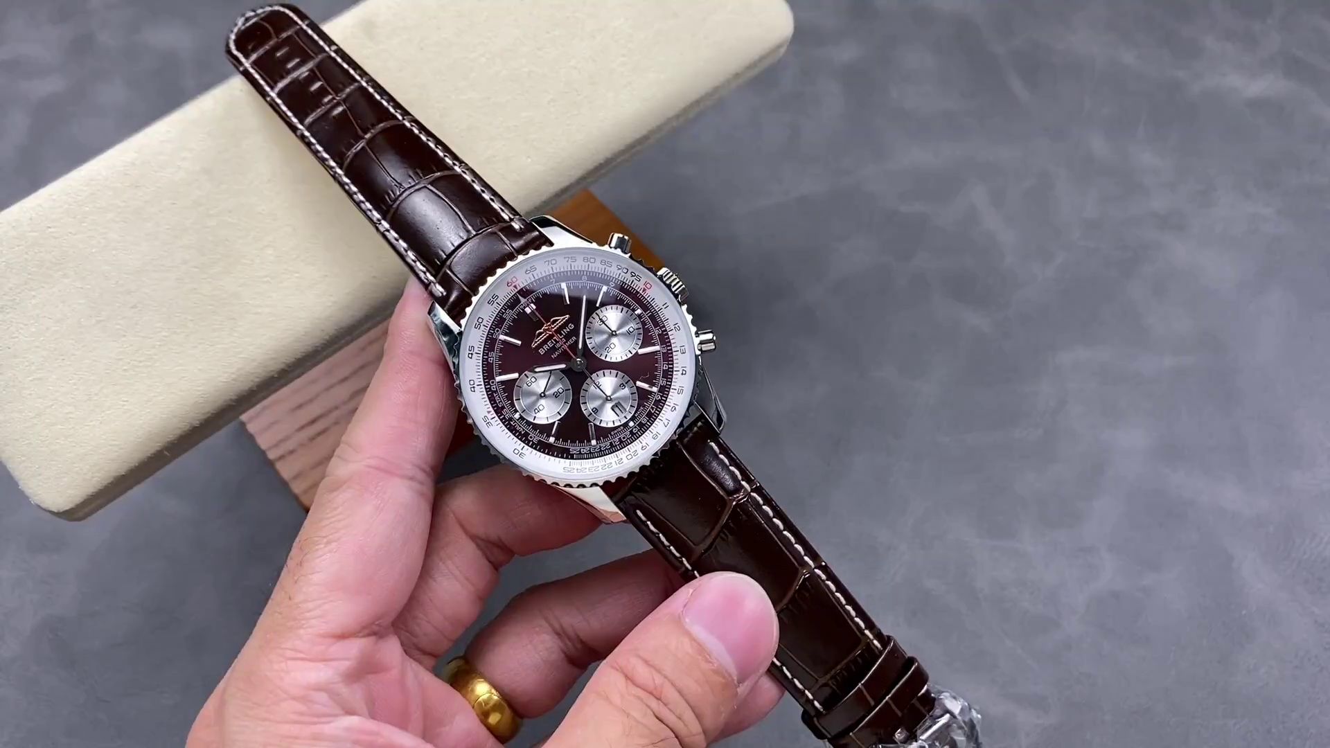 Breitling Navitimer B01 Chronograph AB01372A1Q1P1 46mm Replica - QualitySwissReplica