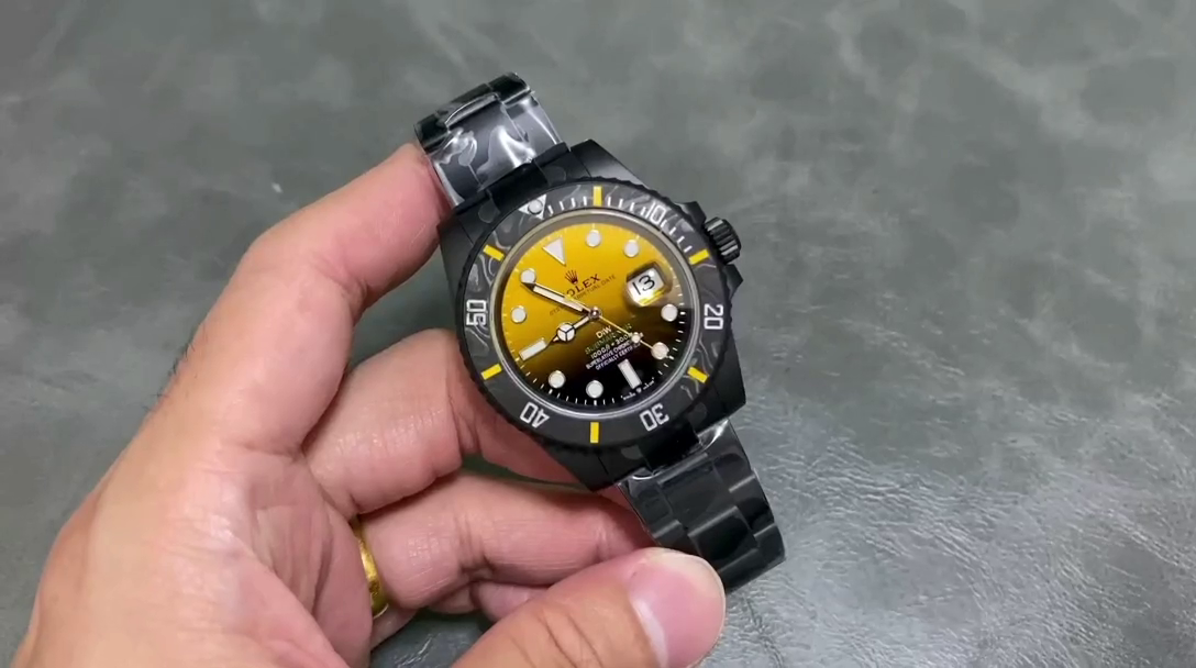 Rolex Submariner 116610 PVD-DLC Stainless Steel Carbon Fiber Bezel Yellow & Black Dial - QualitySwissReplica