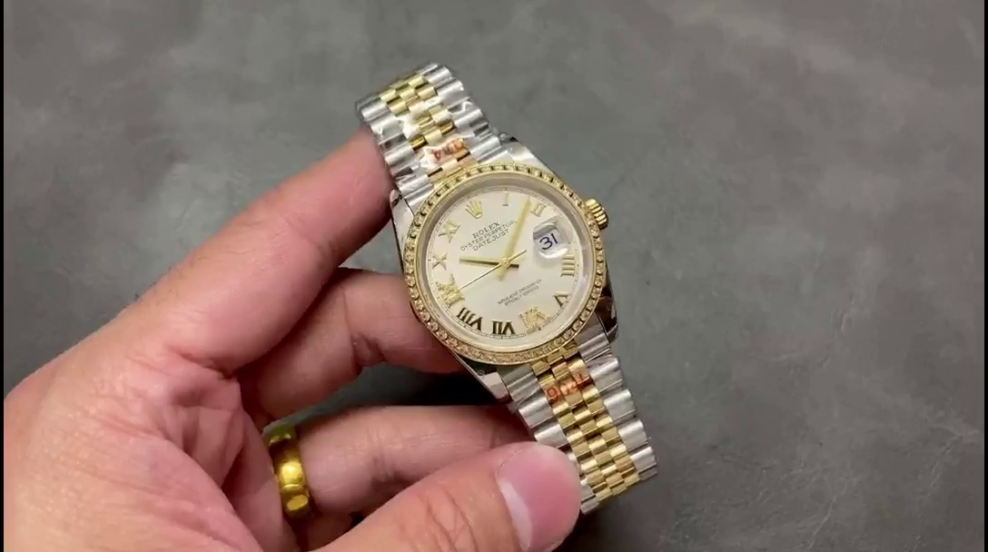 Rolex Datejust 36 Yellow Gold & Diamonds Silver Diamond Pave Roman Dial m126283rbr 0017 - QualitySwissReplica
