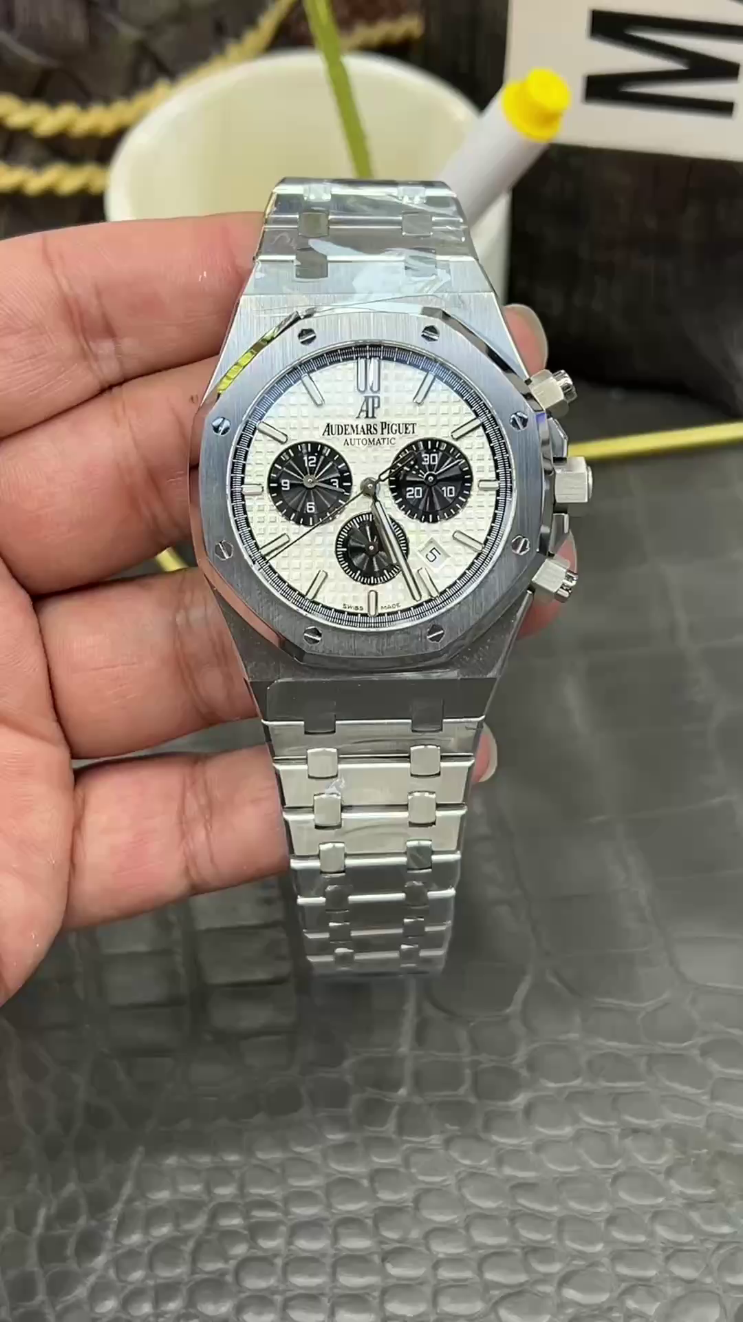 AP Royal Oak Replica Chronograph 41 26331ST.OO.1220ST.03 Stainless Steel Watch - QualitySwissReplica