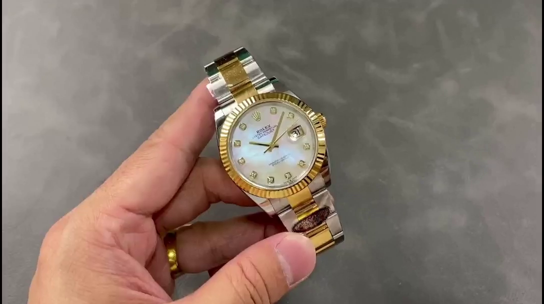 Rolex Datejust 126233 White MOP Diamond Dial 36MM Unisex Replica Watch - QualitySwissReplica